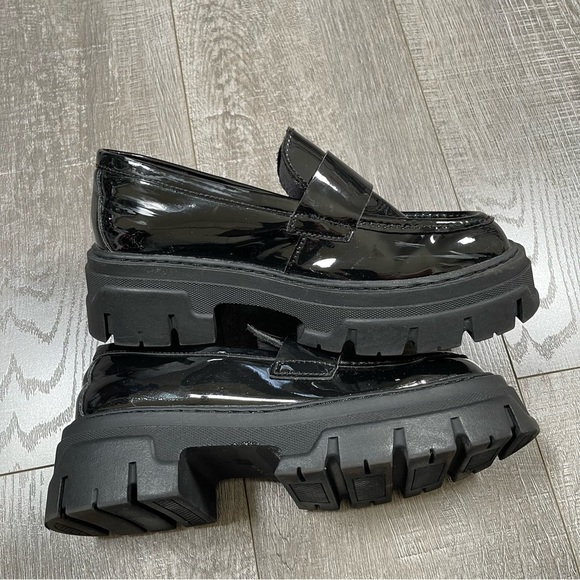 H&M Shoes - H&M Platform Loafers Patent leather black size 8